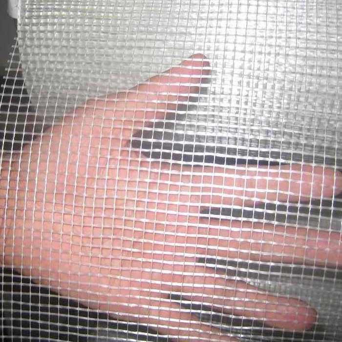 สี่เหลี่ยมขาว Fiberglass Mesh Roll 50m-200m กันน้ําสําหรับการเสริมผนัง
