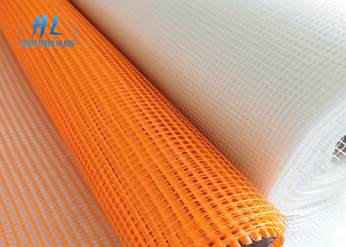 ความแข็งแรงในการดึง 800N สายใยแก้ว Mesh Netting สายใยแก้ว Screen Rolls ผิวเคลือบในสีขาวและสีฟ้า