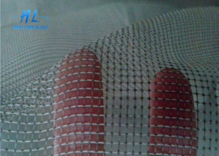 84 นิ้ว สายไฟเบอร์กลาส PVC Window Screen Roll 120 กรัม/ตารางเมตร น้ําหนัก 0.011 นิ้ว กว้างสาย